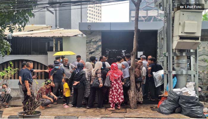 100 Pengungsi Tinggal di Tenda-tenda Depan Kantor UNHCR